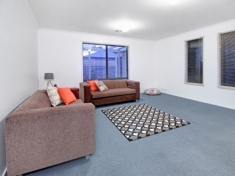 16 Windrest Place, Hastings VIC 3915