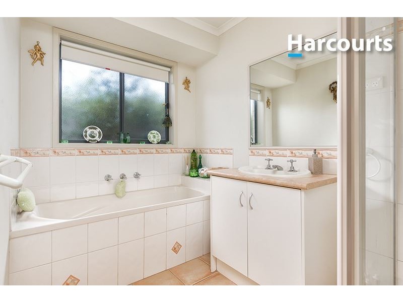 25 Matthew Circuit, Hastings VIC 3915