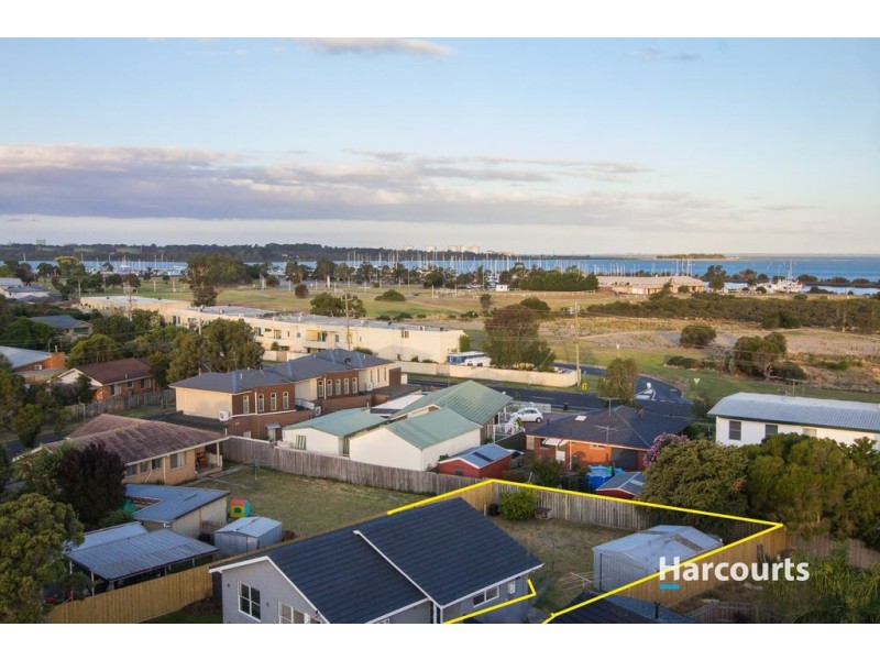 1 Gaskin Ave, Hastings VIC 3915