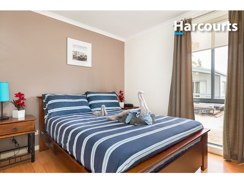 42/93 Camphill Road, Somers VIC 3927