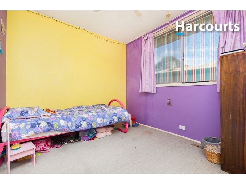 40 Karingal Drive, Frankston VIC 3199