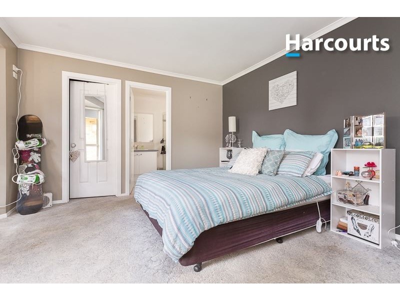21 Reid Pde, Hastings VIC 3915