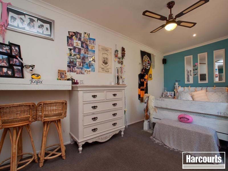 10 Ostend Street, Bittern VIC 3918