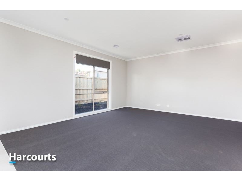 2 Oakmont Court, Frankston VIC 3199