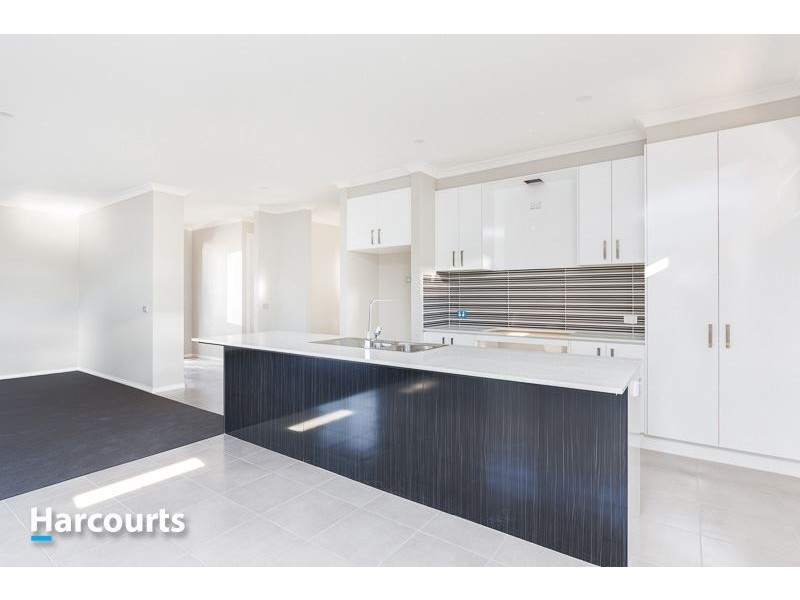 2 Oakmont Court, Frankston VIC 3199