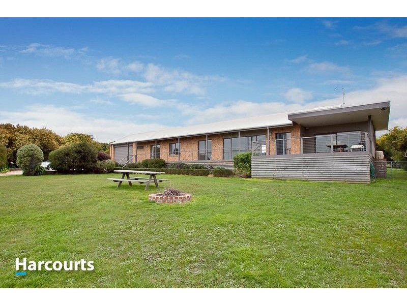 6 Yuille Avenue, Point Leo VIC 3916