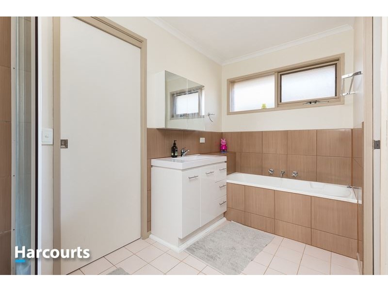 11 Clairmont Close, Somerville VIC 3912