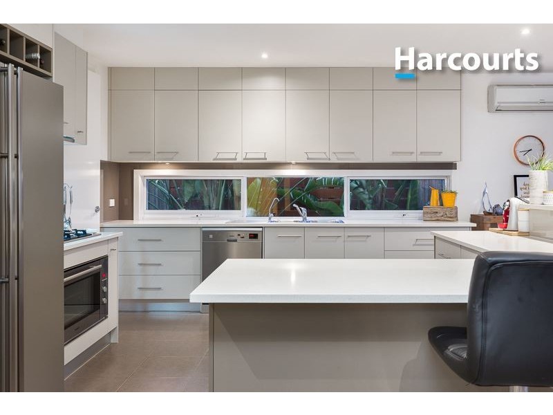 52 Warranqite Cres, Hastings VIC 3915