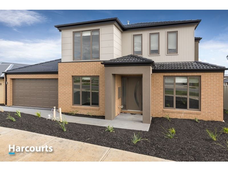 31 Waterloo Road, Cranbourne East VIC 3977