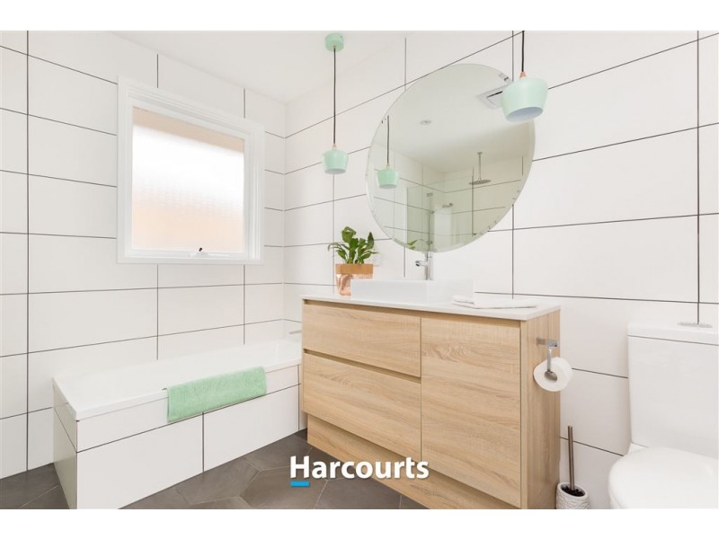 4 Deanswood Drive, Somerville VIC 3912