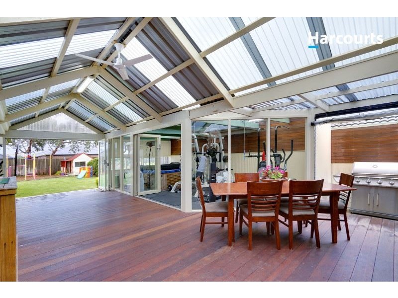 33 Kinlora Drive, Somerville VIC 3912