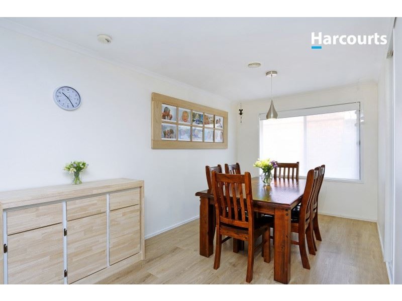 33 Kinlora Drive, Somerville VIC 3912