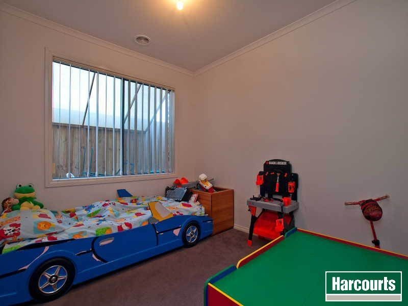 8 Mariners Way, Hastings VIC 3915