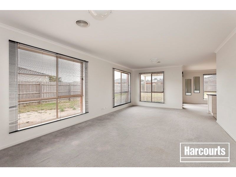 13 Matthew Circuit, Hastings VIC 3915