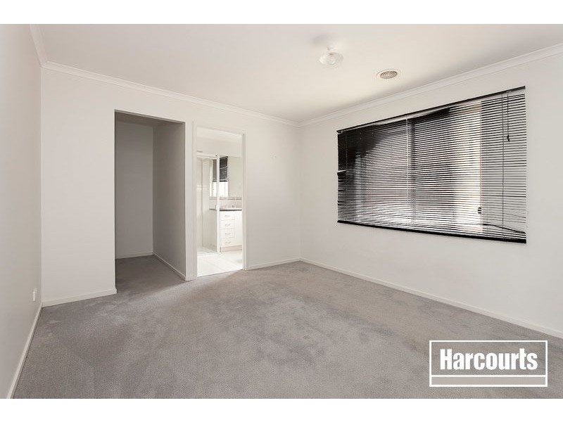 13 Matthew Circuit, Hastings VIC 3915