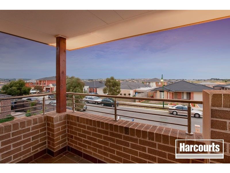 11 Wearingford Ave, Narre Warren South VIC 3805