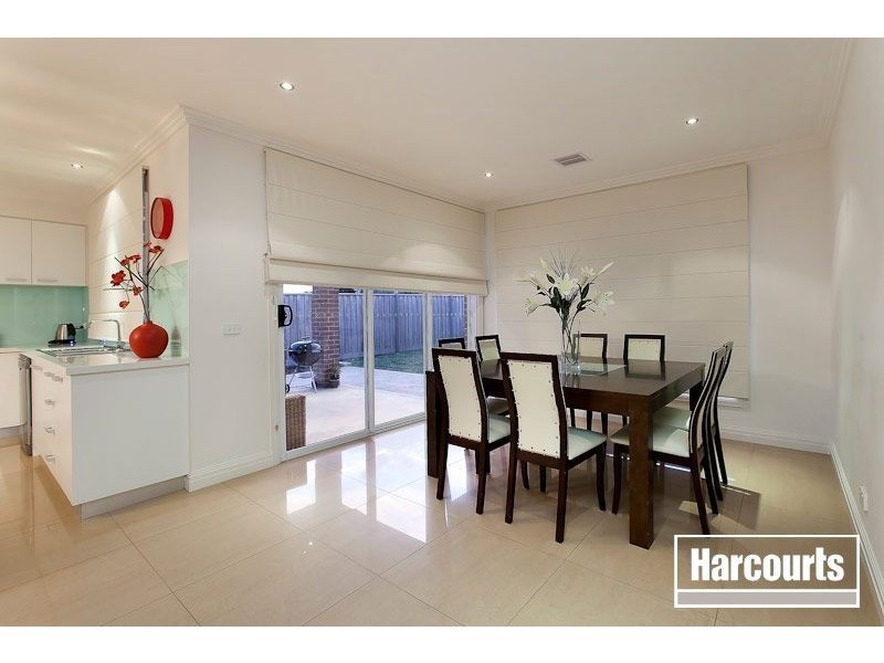 11 Wearingford Ave, Narre Warren South VIC 3805