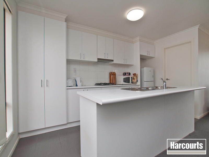 4/3 Elisa Place, Hastings VIC 3915