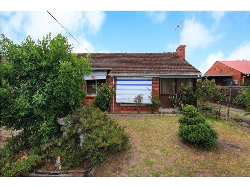 4 Coombe Avenue, Hampton VIC 3188