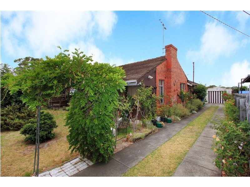 4 Coombe Avenue, Hampton VIC 3188