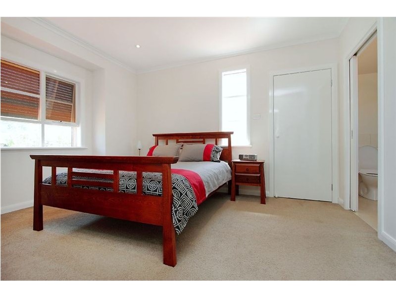 1/42 Chesterville Road, Cheltenham VIC 3192