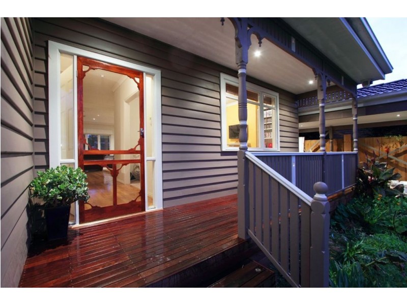 8 Swinden Avenue, Cheltenham VIC 3192