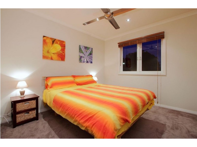 8 Swinden Avenue, Cheltenham VIC 3192