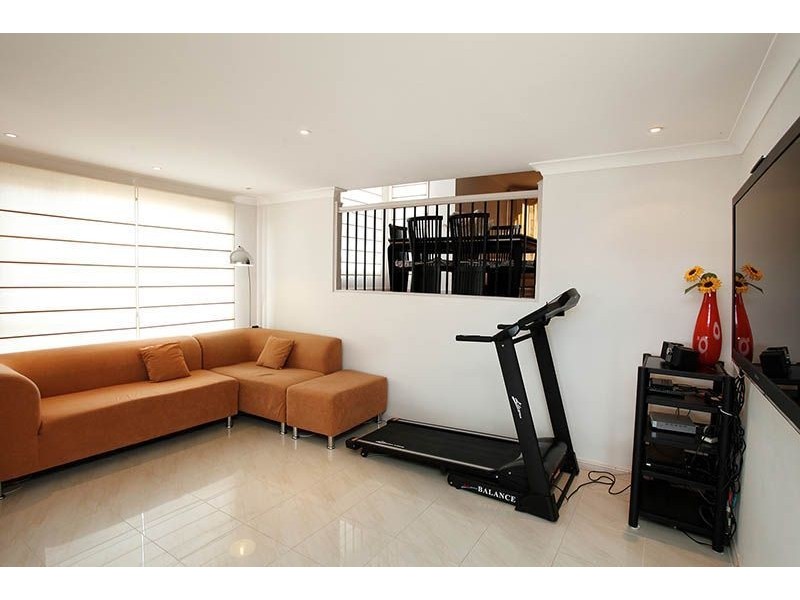 6 Cleveland Close, Rouse Hill NSW 2155