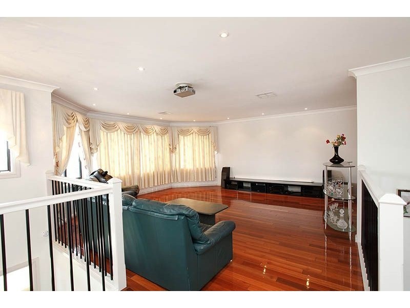 6 Cleveland Close, Rouse Hill NSW 2155