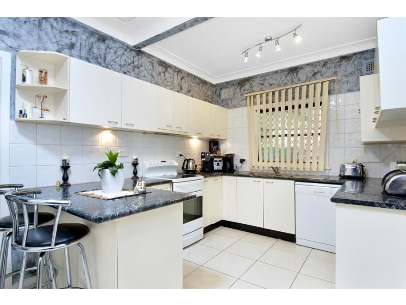 77 Endeavour Street, Seven Hills NSW 2147