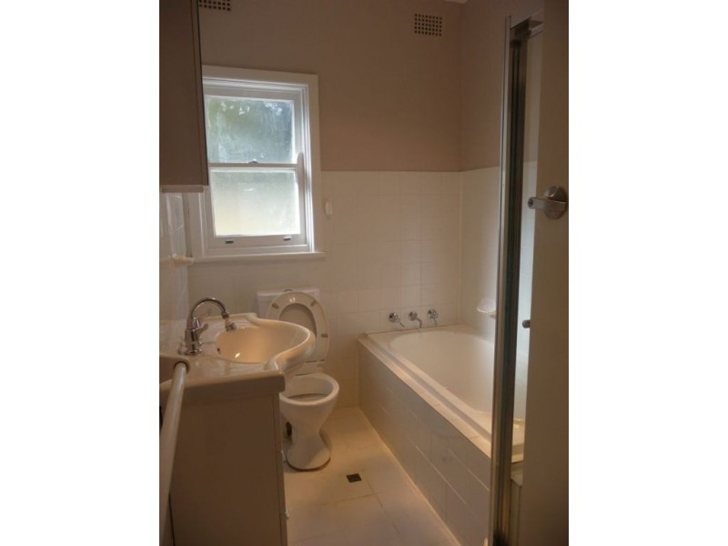 33 Purser Ave, Castle Hill NSW 2154