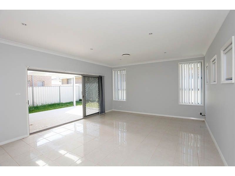 73 Piccadilly Street, Riverstone NSW 2765