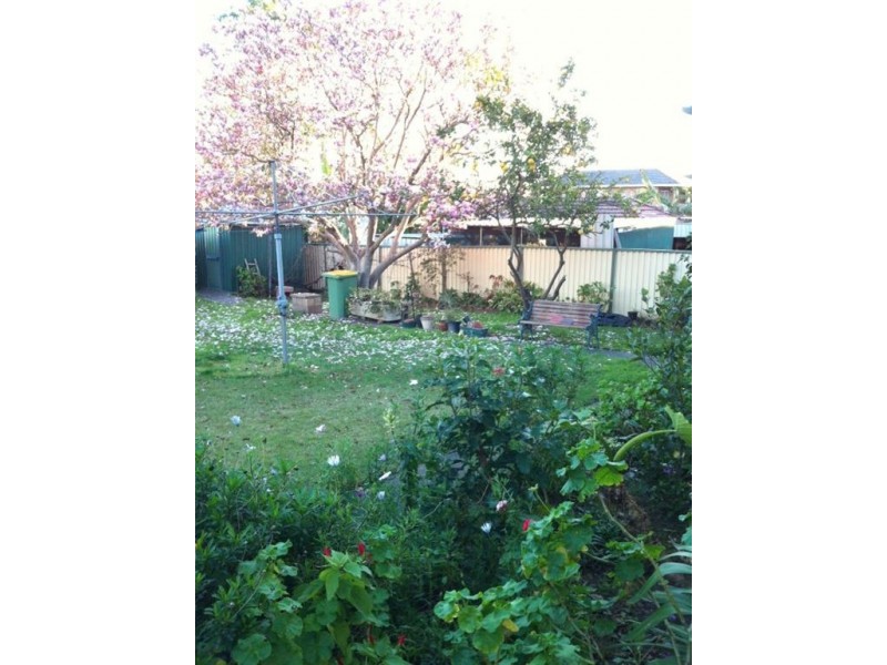 215 Hamilton Road, Fairfield West NSW 2165