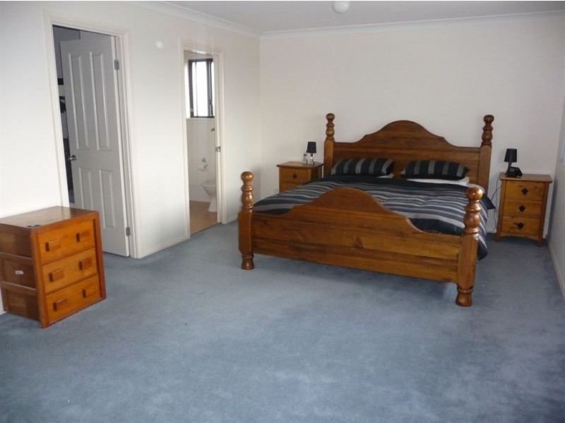 75 Mile End, Rouse Hill NSW 2155