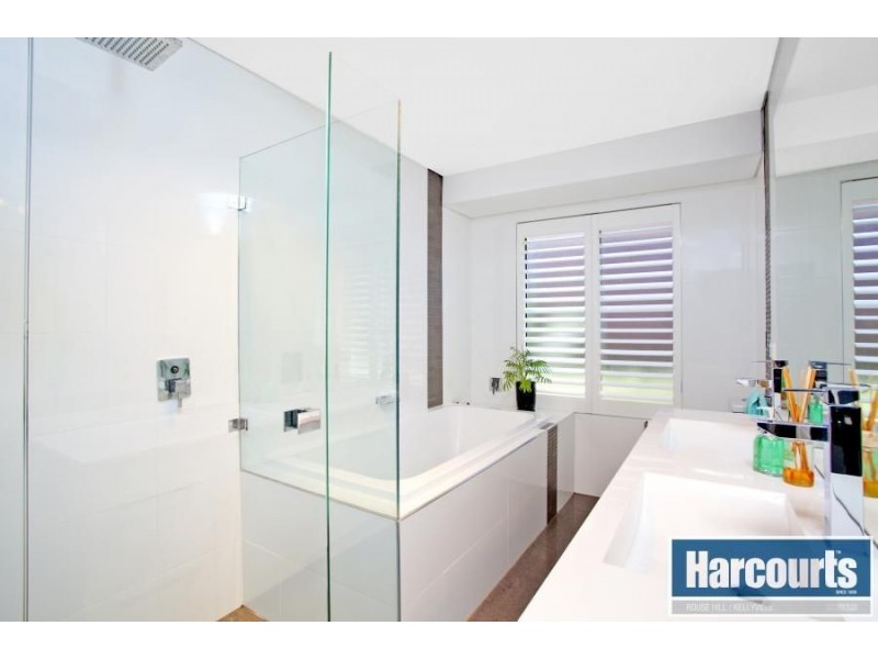 6 Cathan Street, Quakers Hill NSW 2763