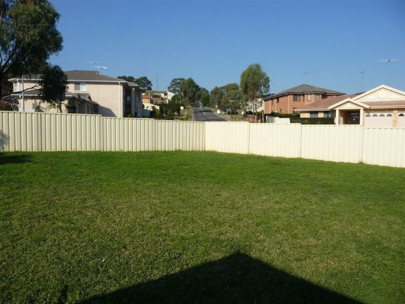 1 Taringa Avenue, Kellyville NSW 2155