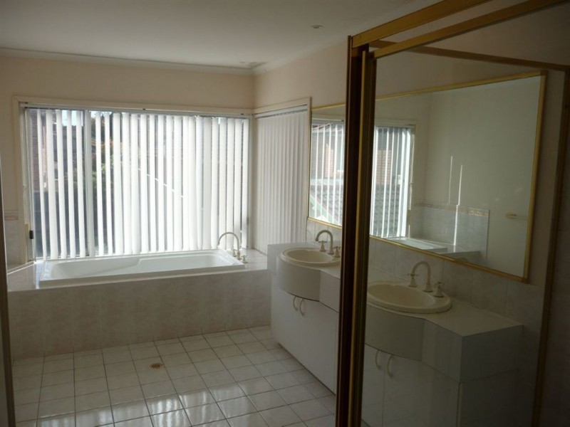 12 Watergum Close, Rouse Hill NSW 2155