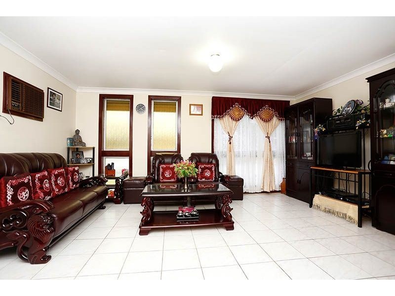 1 Loy Place, Quakers Hill NSW 2763