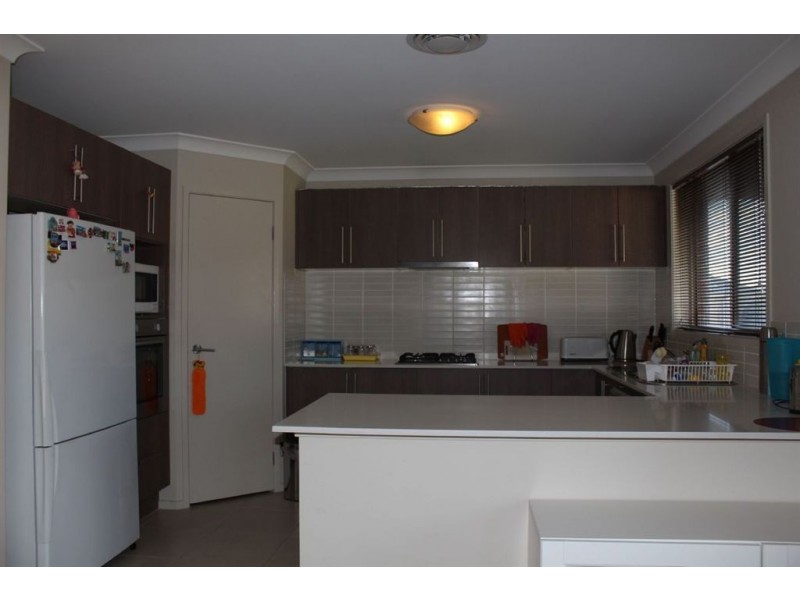 19 Adelong Parade, The Ponds NSW 2769