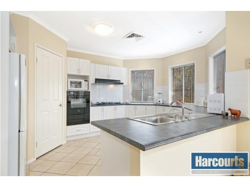 17 Armine Way, Beaumont Hills NSW 2155