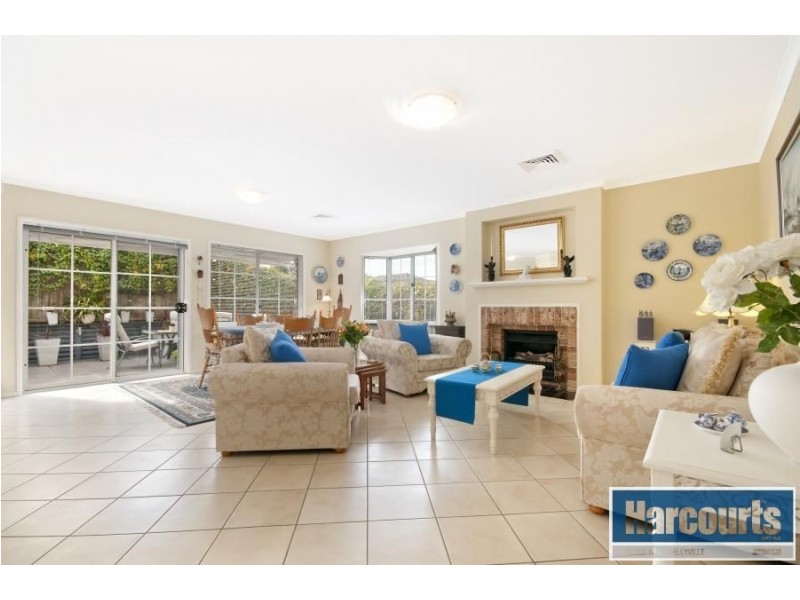 17 Armine Way, Beaumont Hills NSW 2155