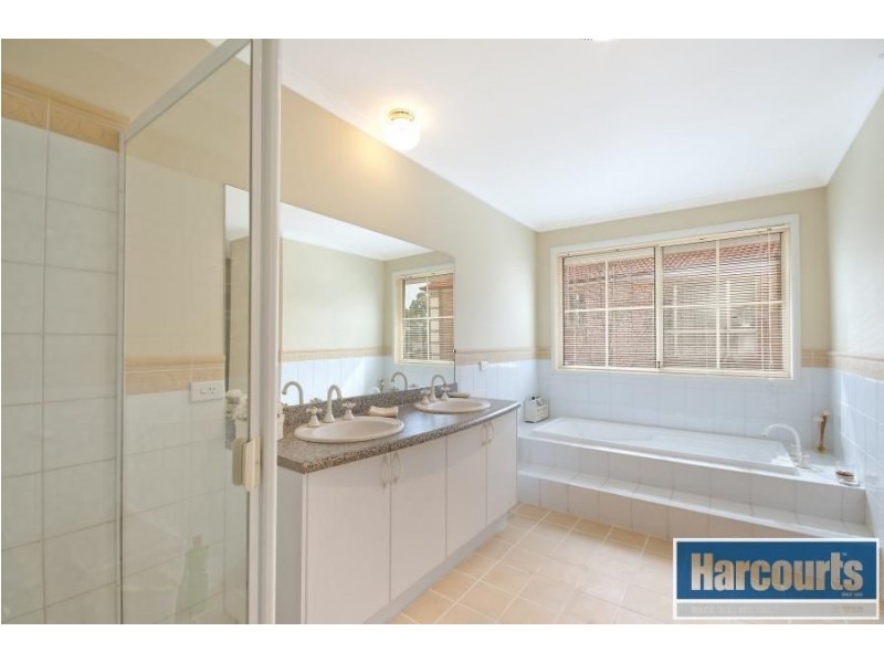 17 Armine Way, Beaumont Hills NSW 2155