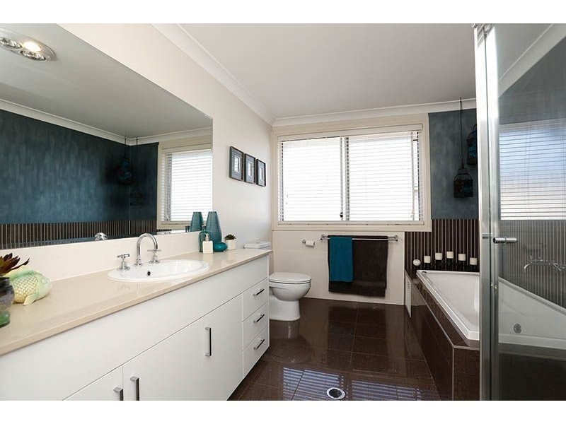 15 Ridgeline Drive, The Ponds NSW 2769