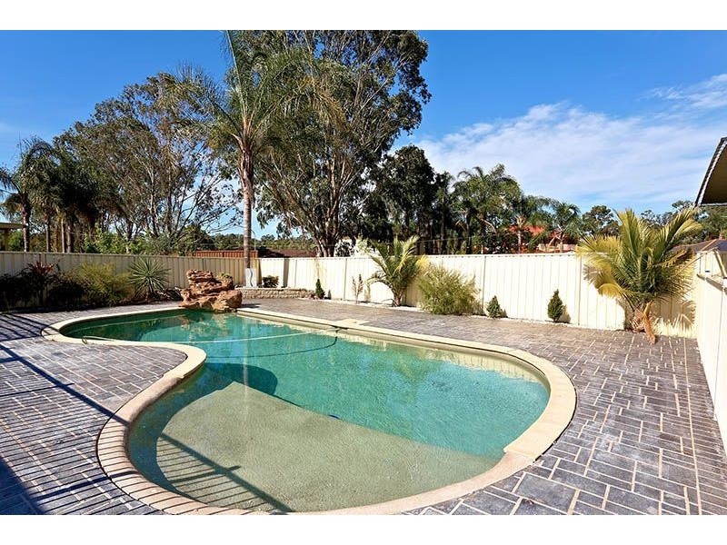 28 Windrush Circuit, St Clair NSW 2759