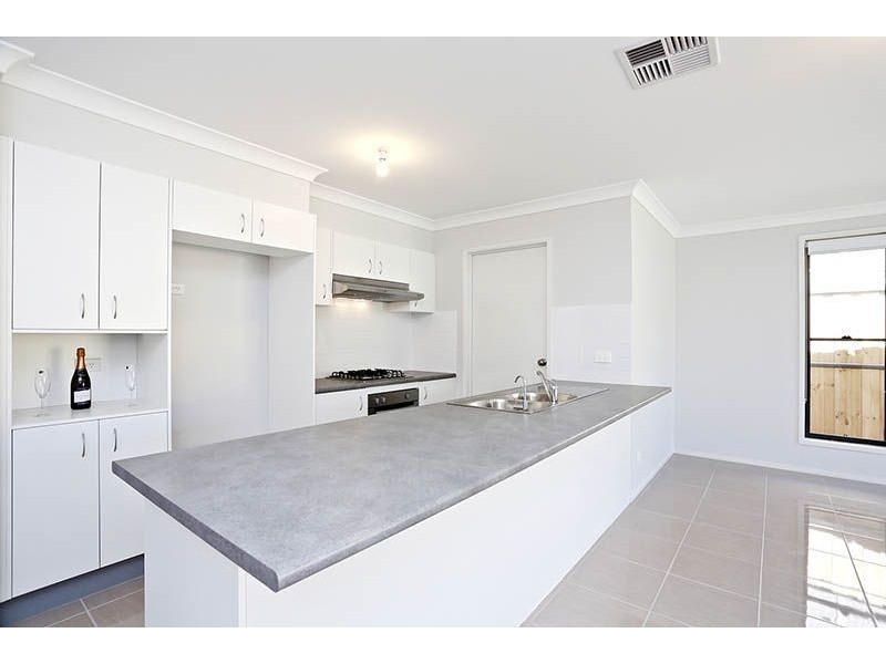 128 Greenview Parade, The Ponds NSW 2769