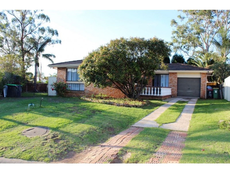 4 Dove Place, St Clair NSW 2759