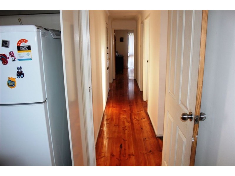 4 Dove Place, St Clair NSW 2759