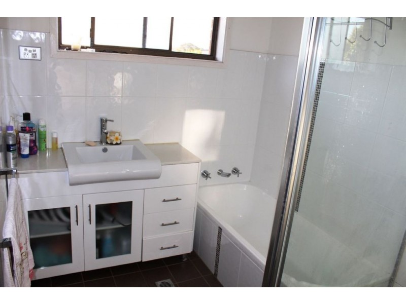 4 Dove Place, St Clair NSW 2759