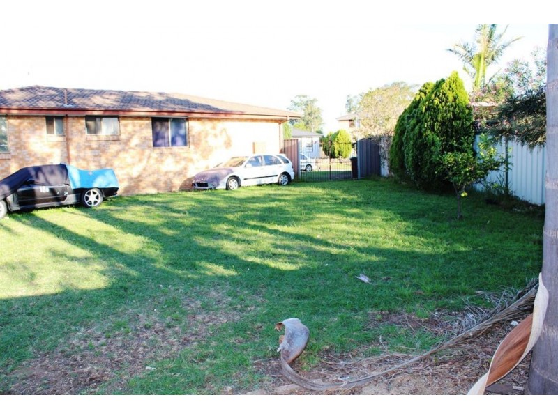 4 Dove Place, St Clair NSW 2759