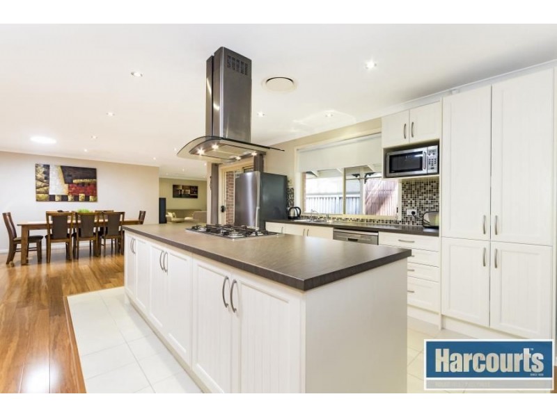 18 Farmer Circuit, Beaumont Hills NSW 2155